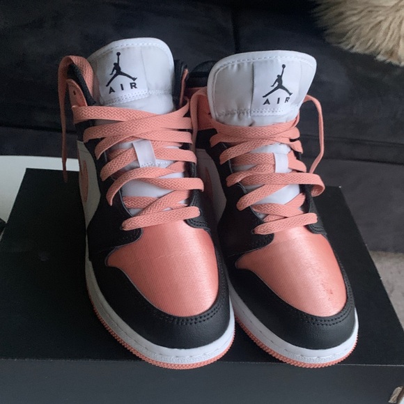 NIKE AIR JORDAN 1 MID (White / Black / Madder Root) - Picture 3 of 6